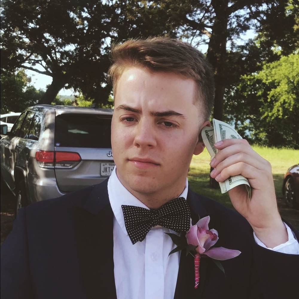 Meet your Posher, Ethan